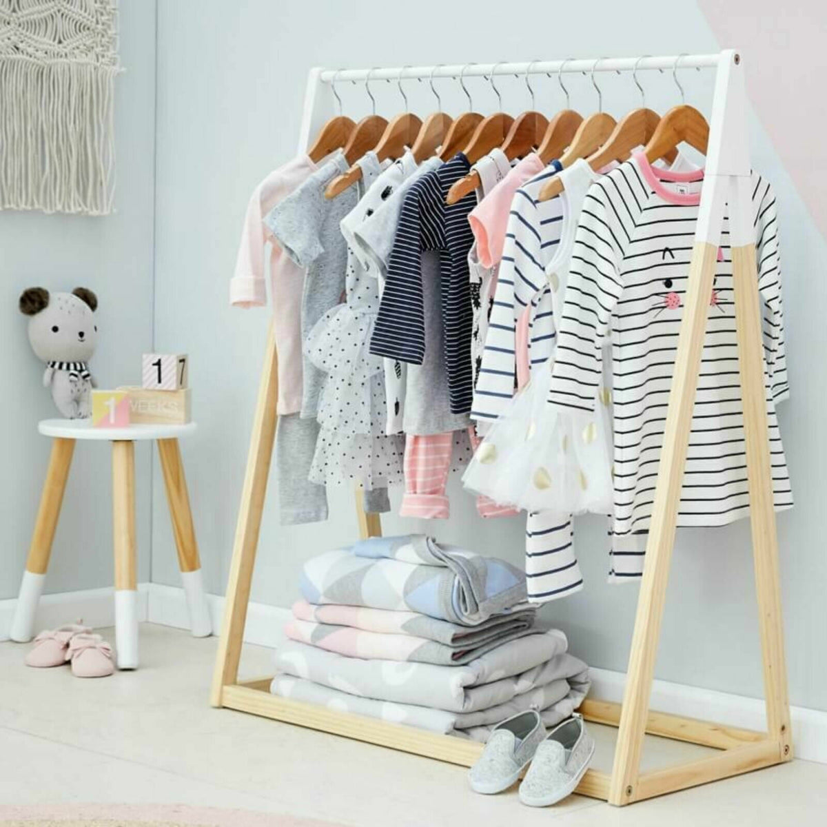 Nursery Clothes Rack Kids Garment Wooden Hanger – Smart Home